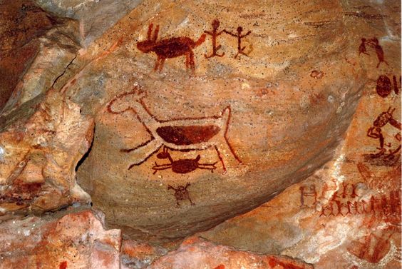 artes rupestres nas paredes de cavernas no Brasil